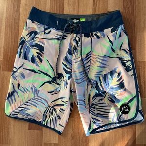 Quicksilver Board Shorts-NWOT